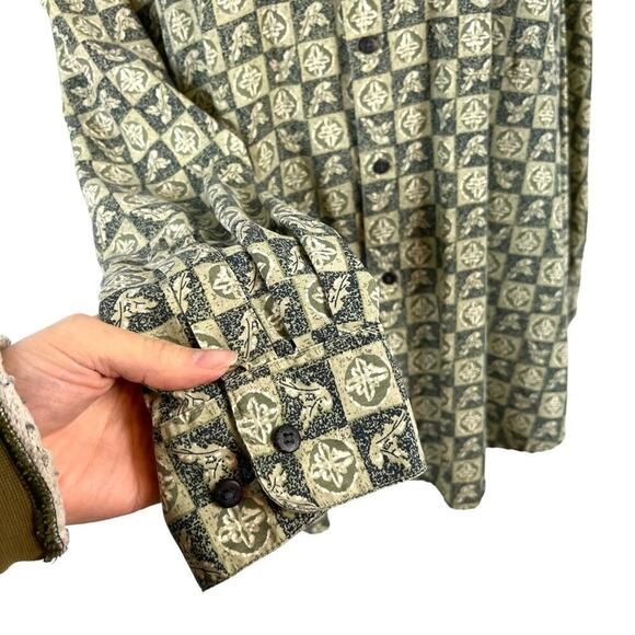 Vintage Rinnovato Geometric Abstract Print 100% Silk Oversized Shirt Size XL - Picture 3 of 12